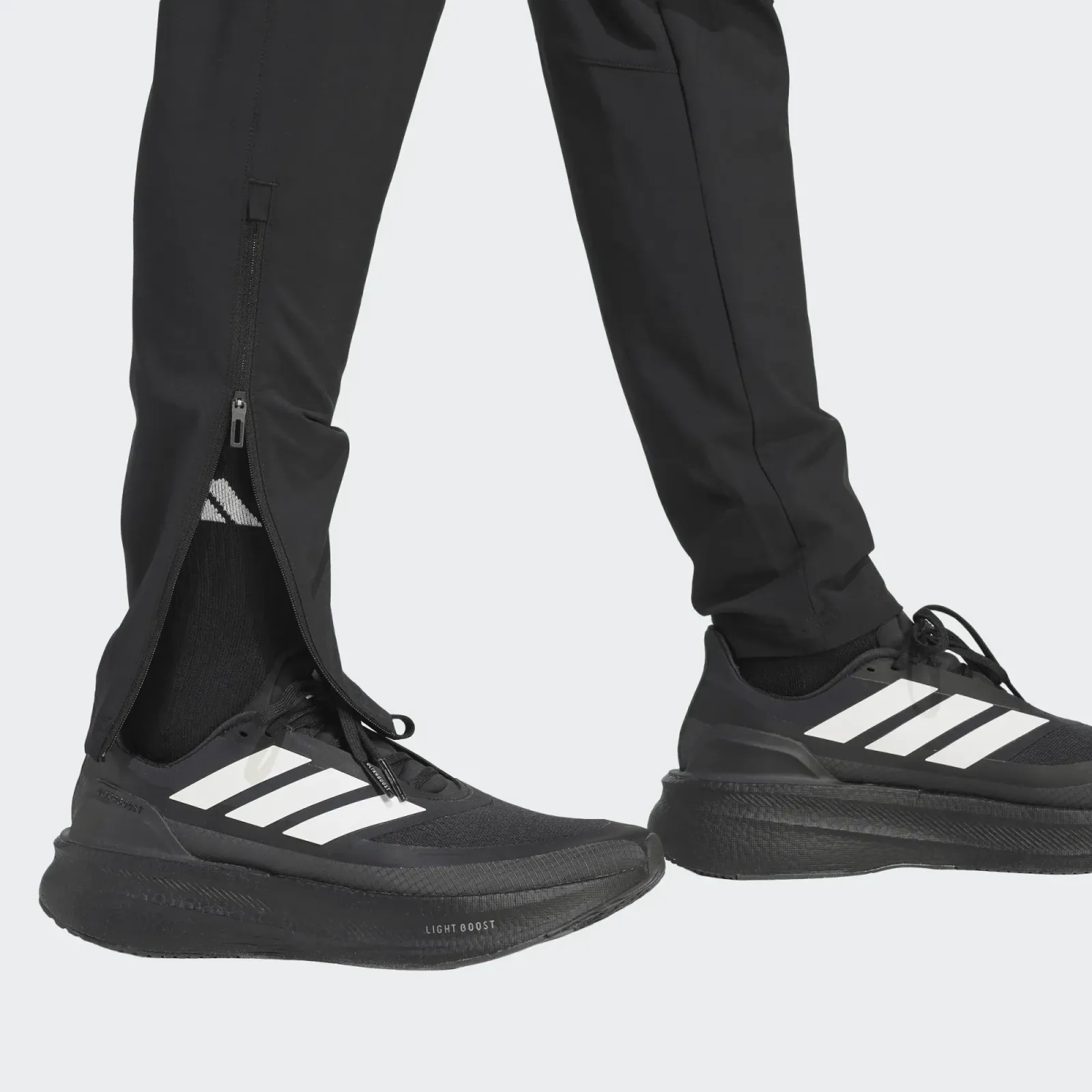 Pantalon woven Tiro Travel – Noir